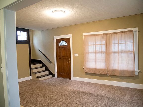 3rd image of 1643 Hearthstone Dr