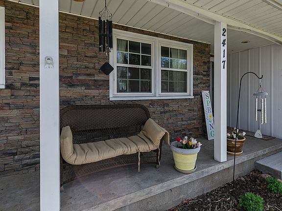 4th image of 2417 Hickory Grove Rd