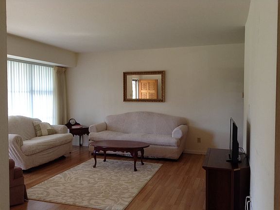 4th image of 51 Wildy Dr