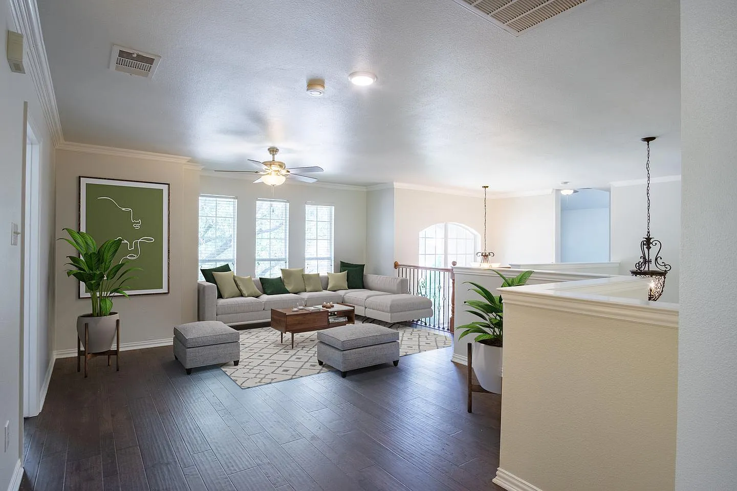 Classic Plano brick home with large fenced yard on corner lot — Photo 4