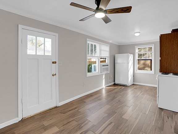 2nd image of 3600 Yale Ave #B