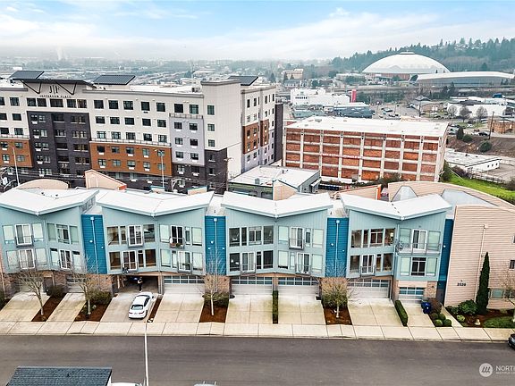 2nd image of 2520 Jefferson Avenue #B