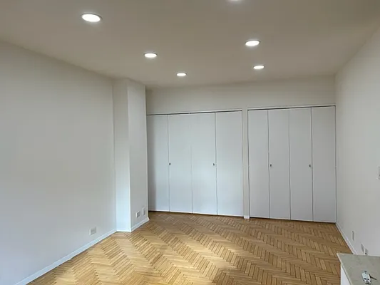 Rented by Keller Williams NYC | media 14