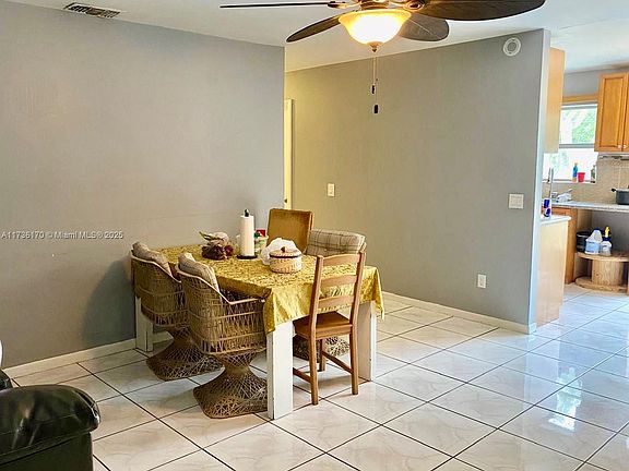 2nd image of 4850 Tortuga Dr