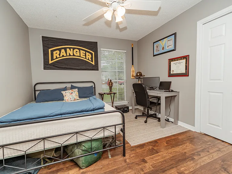 425 Whirlaway Ct — Photo 22
