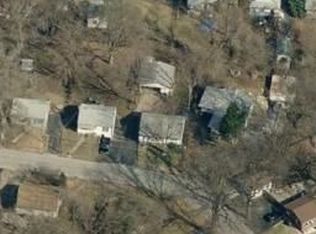 17 Becker Dr, Saint Louis, MO 63135