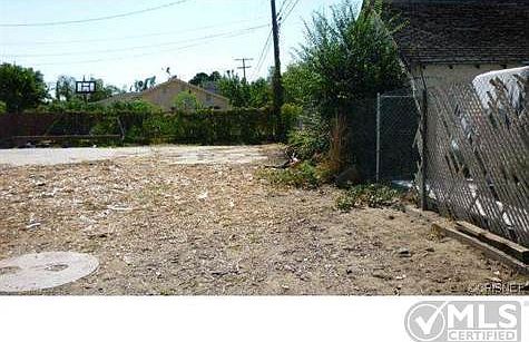 4th image of 8036 Donna Dr