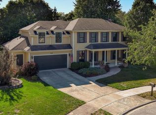 938 Oakleaf Ct, Naperville, IL 60540