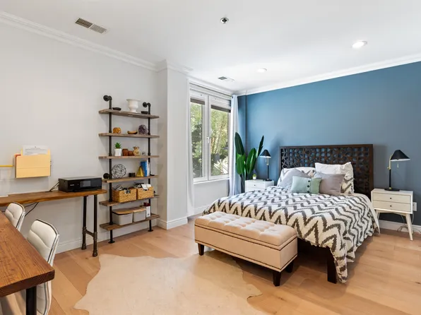 600 Harbor Boulevard image 13 of 21