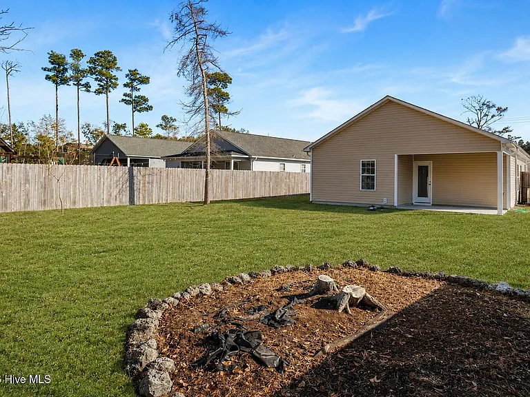2831 Country Club Dr — Photo 15
