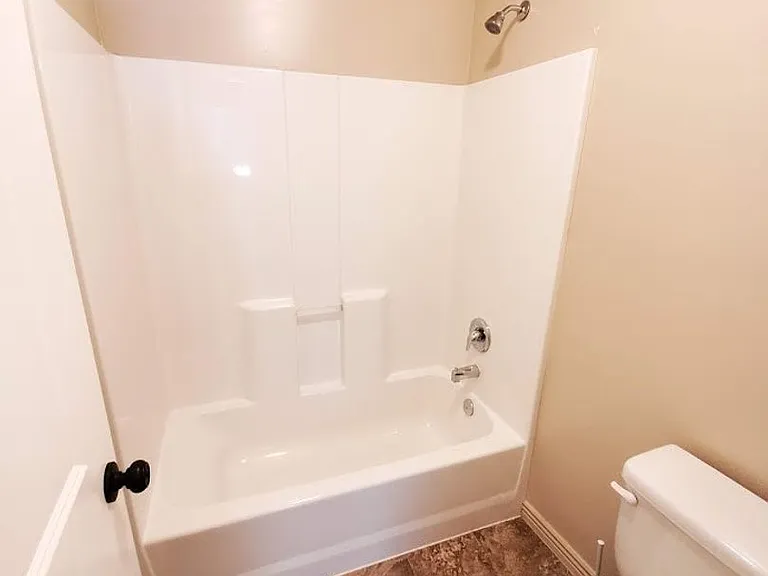 671 N Bluffview Cir — Photo 26