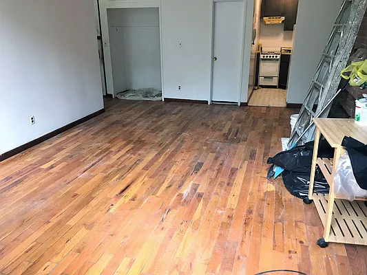 Rented by Joe Gotham LTD | media 21