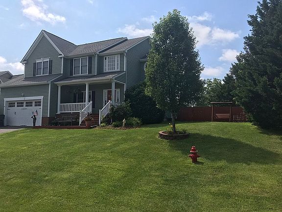3rd image of 7418 Heathrow Dr