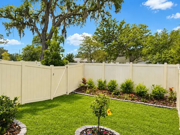 2561 Charlan Ct, Holiday, FL 34690