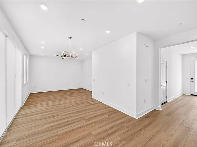 1041 Citrus Ave — Photo 11