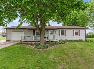 107 4th St, Calamus, IA 52729