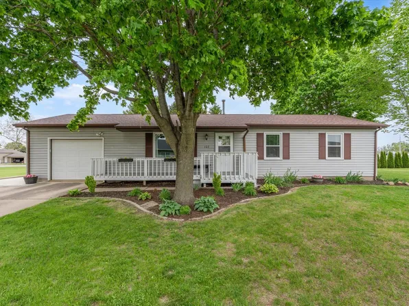 107 4th St, Calamus, IA 52729
