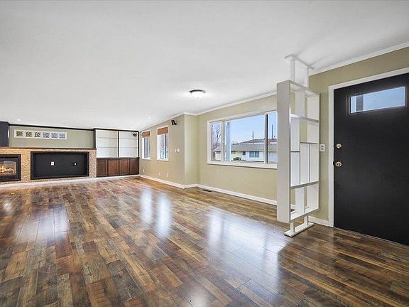 4th image of 905 N Ravalli Dr