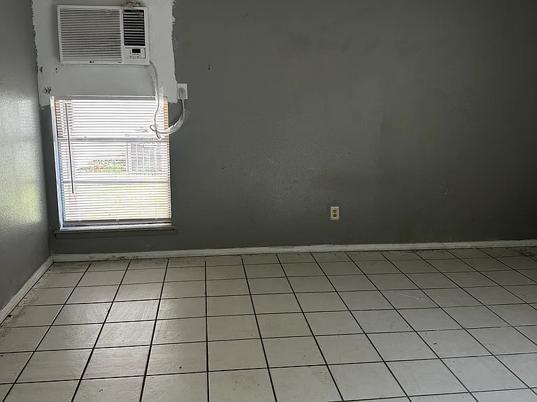 1100-1200 S Lynn Ln #21 — Photo 11