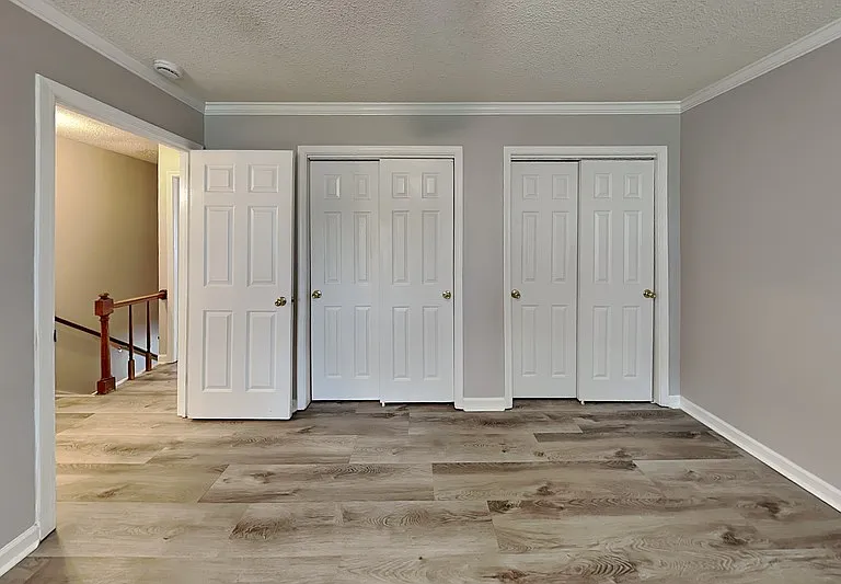 2468 Hampstead Dr — Photo 9