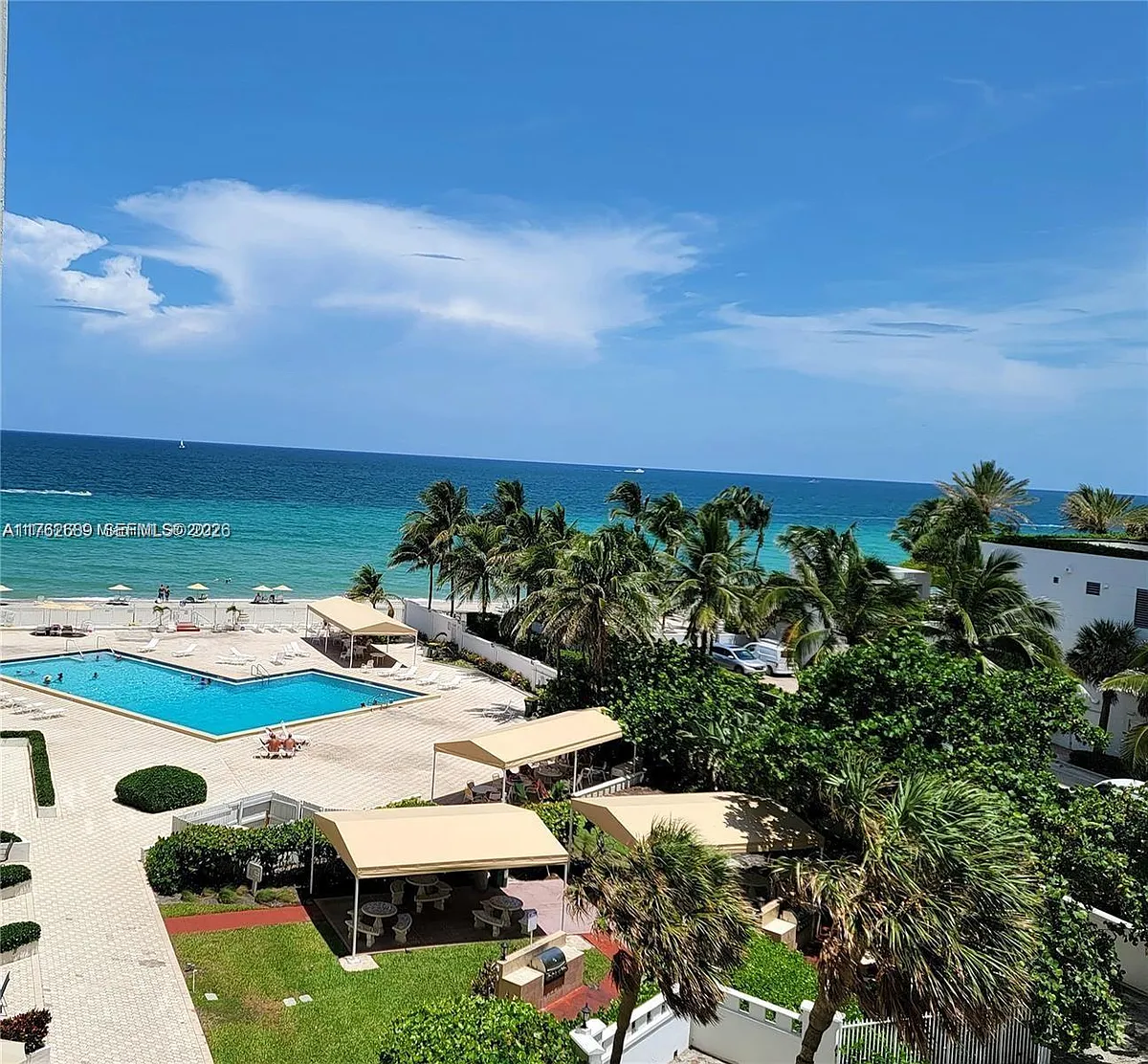 Building Photo - 3505 S Ocean Dr #819