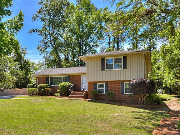 3rd image of 813 Hammond Dr