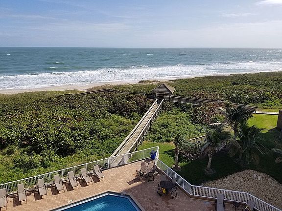 WALKWAY TO SANDY BEACH