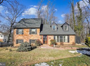 9538 Helenwood Dr, Fairfax, VA 22032