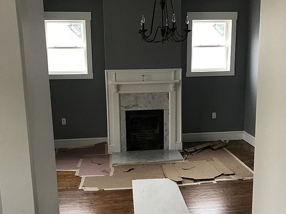 2nd image of 325 Richmond Ave