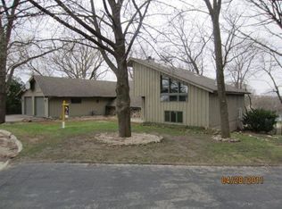 1121 Caswell St, Fort Atkinson, WI 53538