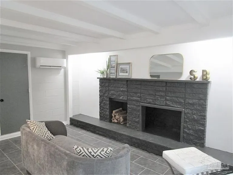 814 Woodland Dr — Photo 7