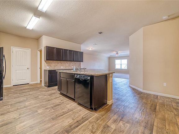 3rd image of 230 Turtle Creek Dr