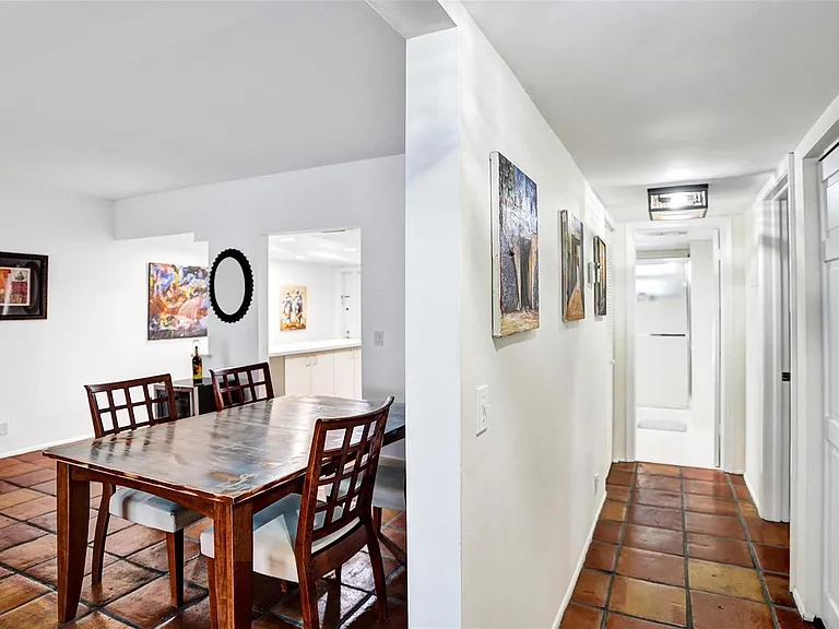 1212 SE 2nd Ct #201 — Photo 20