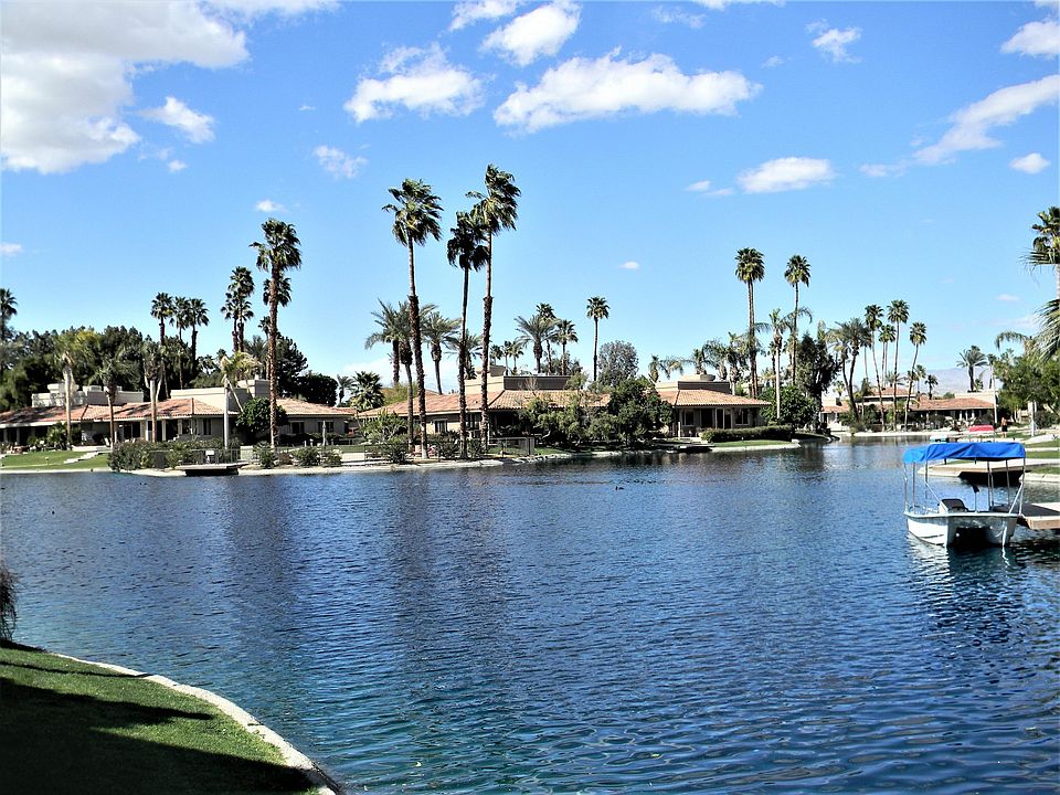 2nd image of 220 Lake Shore Dr