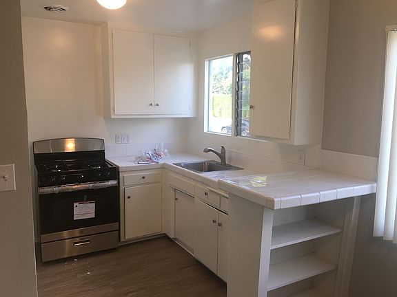 2nd image of 630 San Vicente Blvd APT D