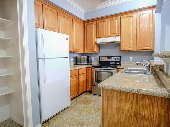 5th image of 9400 Bellaire Blvd Unit 209