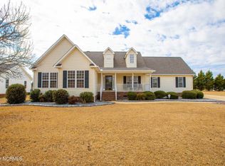 2628 Plumosa Dr, Grimesland, NC 27837