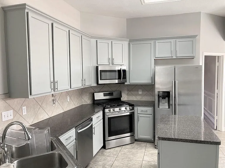 21215 Branford Hills Ln — Photo 12