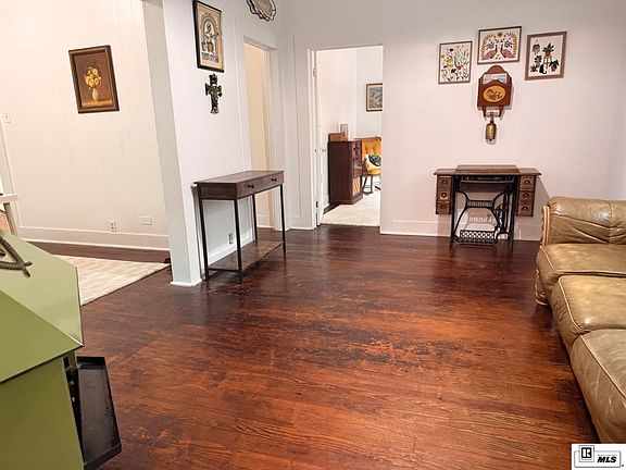 3rd image of 236 Hill St