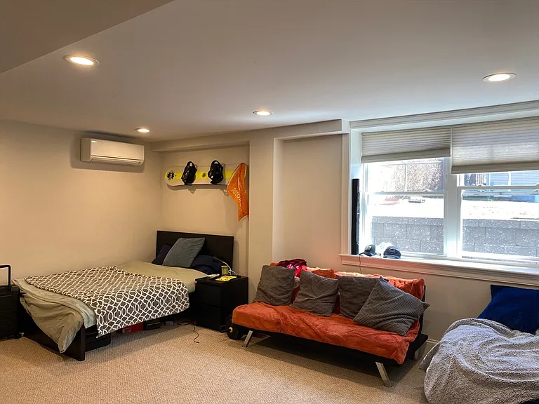 896 Chestnut St #896 — Photo 15
