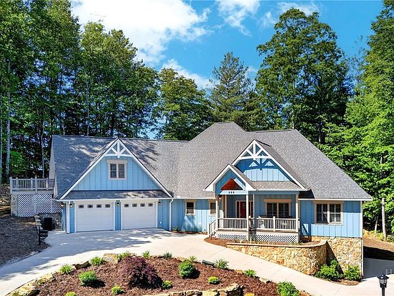 3rd image of 225 Henry's Glen Drive