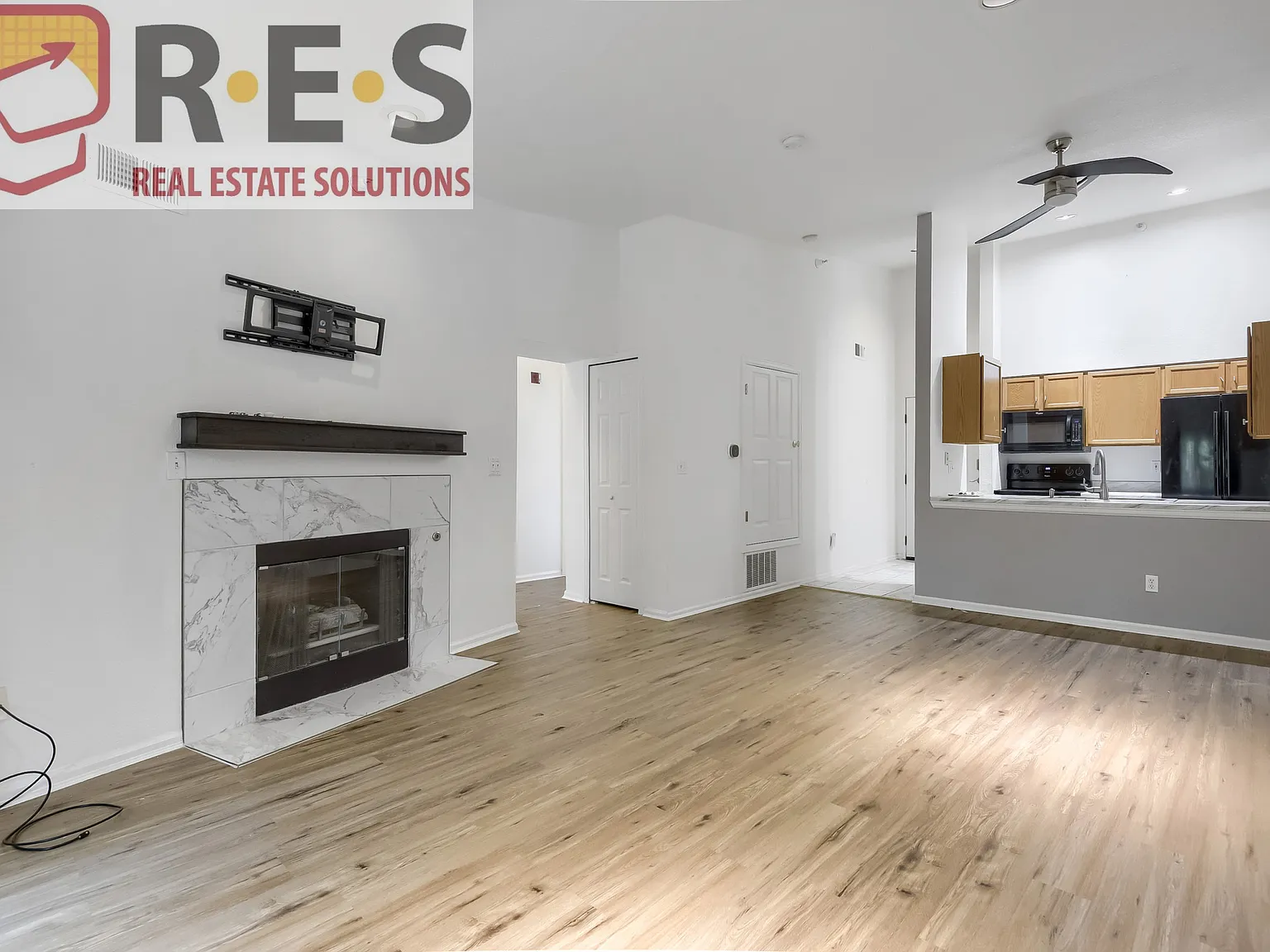 2 bed, 891 sqft, $1,395 — Photo 4