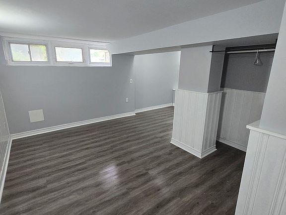 3rd image of 106 Sheldon Ave