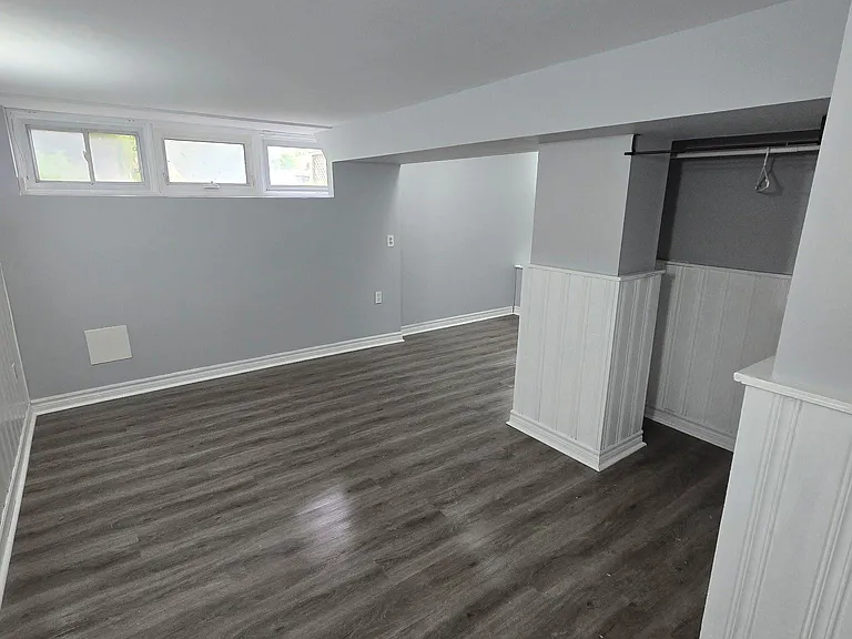 106 Sheldon Ave — Photo 3