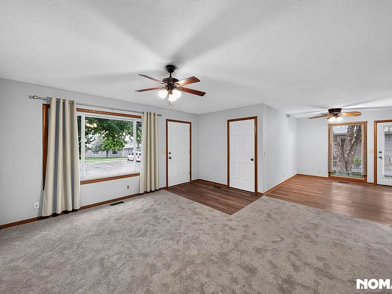908 Newport Blvd — Photo 9