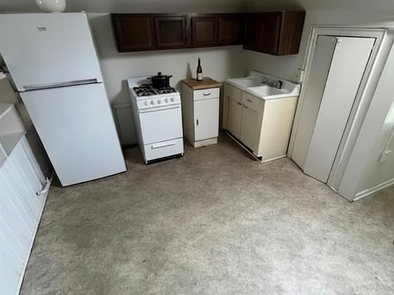 604 Emmet St #6 — Photo 6