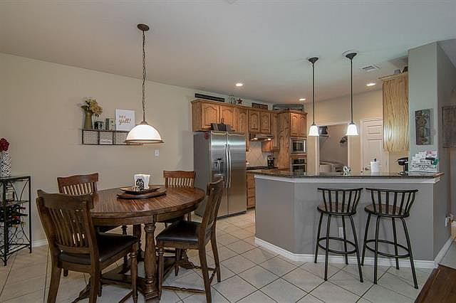 1st image of 10138 Planters Row Dr