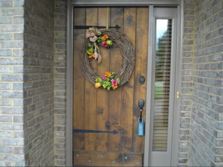 8612 Carston Ct — Photo 3