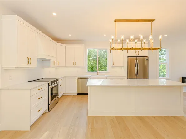 276 Tal Rd, Lake Cowichan, BC V0R 2G0