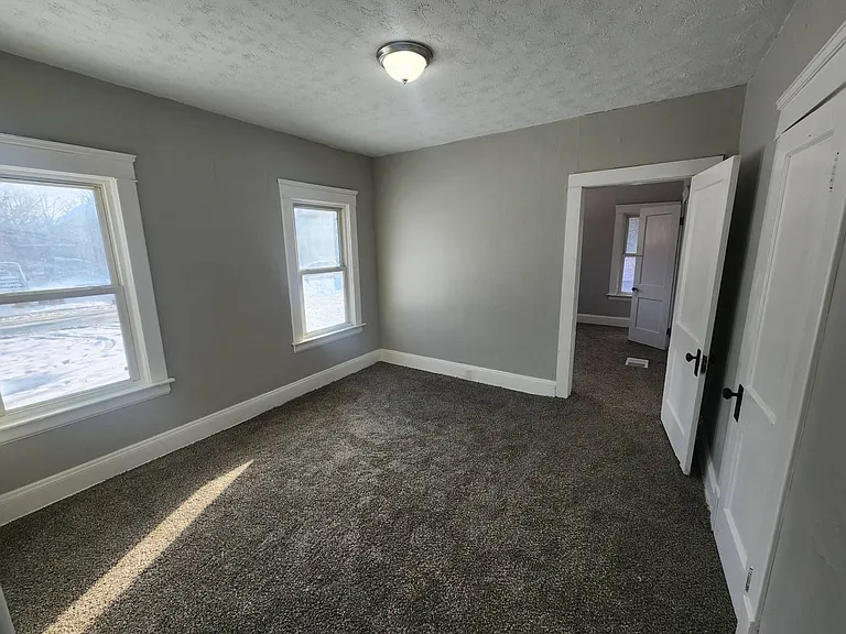 12514 Locke Ave — Photo 48
